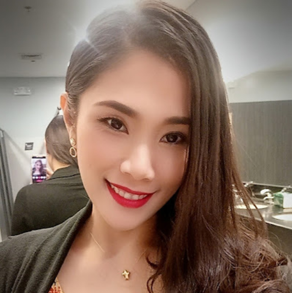 Meet your Posher, Cristina